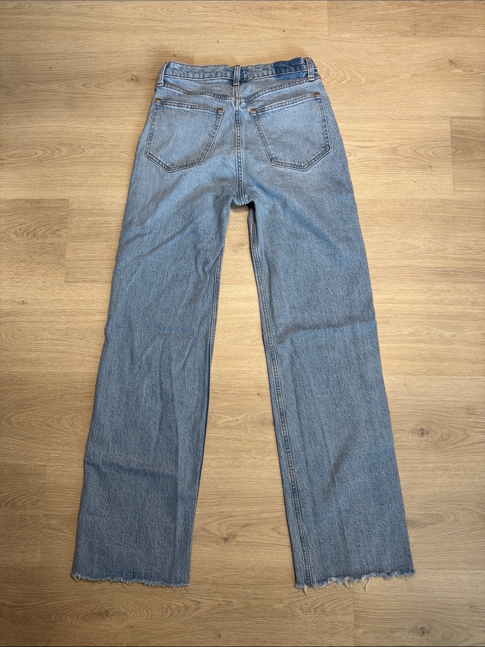 Abercrombie & Fitch 90’s High Rise Relaxed Jeans - Picture 3 of 6